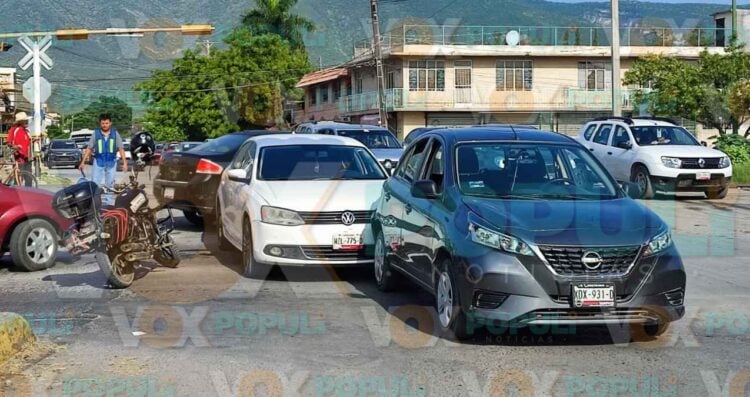 Conductor distraído provoca choque por alcance en Ciudad Victoria, Tamaulipas