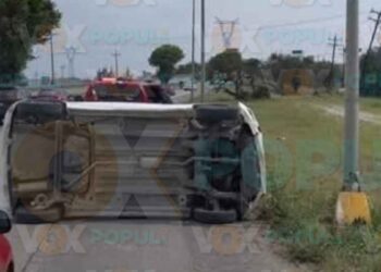 Conductora resulta lesionada tras volcadura en Altamira, Tamaulipas