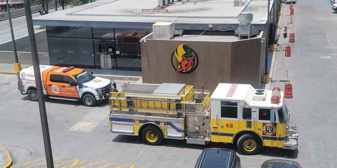 Controlan incendio local Guadalupe