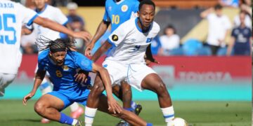 Curazao y El Salvador empatan sin goles en su debut en la Copa Oro