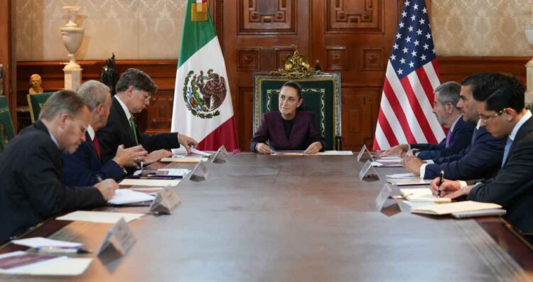 Dialogan Claudia Sheinbaum y el subsecretario de Estado de EU, Christopher Landau sobre relación bilateral tras su visita a México