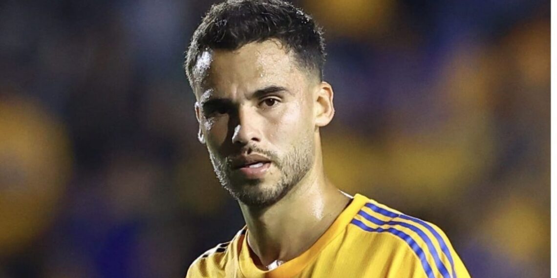 Diego Reyes Tigres salida