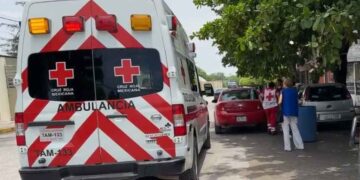 Accidente vial frente a la UAT Mante deja dos heridos