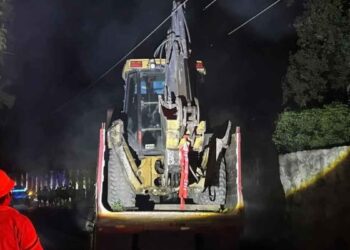 Dos trabajadores resultan lesionados tras tocar cables de alta tensión en Montemorelos, Nuevo León