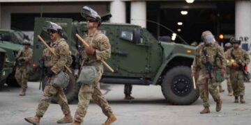 EU despliega 2 mil efectivos en Los Ángeles tras protestas por redadas a migrantes