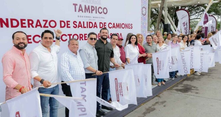 Entrega Mónica Villarreal, 10 nuevos camiones, recolectores de basura en Tampico, Tamaulipas