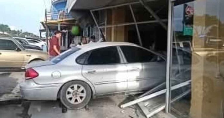 Río Bravo automóvil mueblería