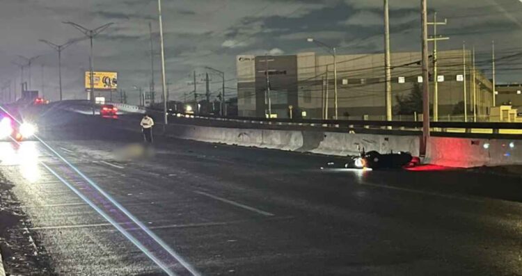 Fallece motociclista al chocar en Avenida Miguel Alemán de Apodaca, NL