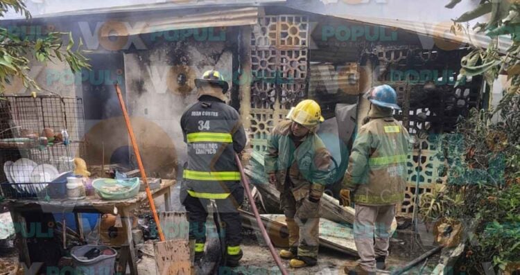 Fuego consume casa en Tampico, Tamaulipas