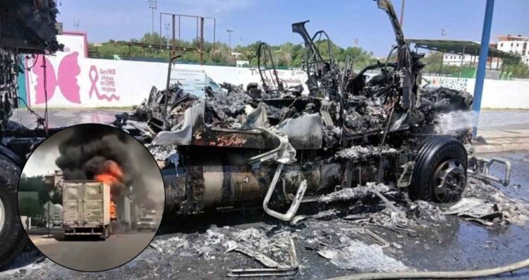 Fuerte incendio consume un tráiler en la fila para cruzar a Estados Unidos en Miguel Alemán, Tamaulipas