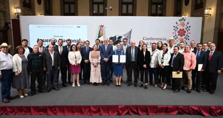Gobierno Federal y productores acuerdan reducir el precio de la tortilla en México