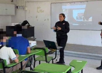 Guardia Estatal de Género brinda información preventiva a estudiantes de secundaria de Tampico, Tamaulipas