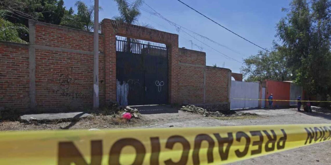 Hallan fosa clandestina con ocho cuerpos en San Quintín, Baja California, tras reporte de una oreja humana