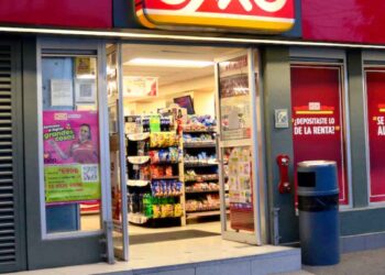 Hombre asalta OXXO Matamoros