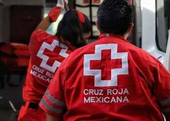 Incendio en vivienda deja 2 heridos en la colonia Residencial Roble en San Nicolás, Nuevo León