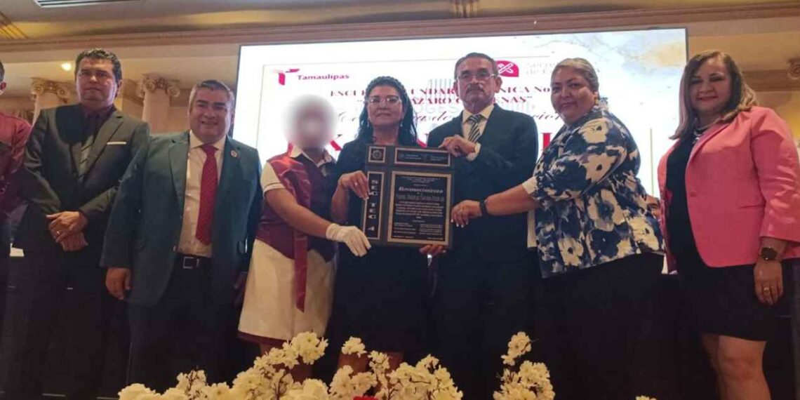 Inician ceremonias de graduación en Matamoros; egresan alumnos de la Secundaria Técnica 4