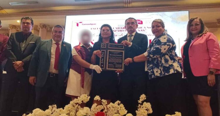 Inician ceremonias de graduación en Matamoros; egresan alumnos de la Secundaria Técnica 4