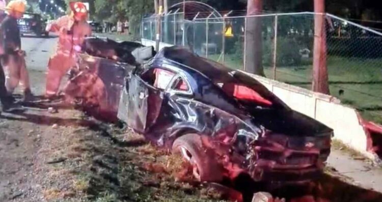 Joven pierde el control y colisiona contra una barda en Montemorelos, Nuevo León; hay 3 lesionados