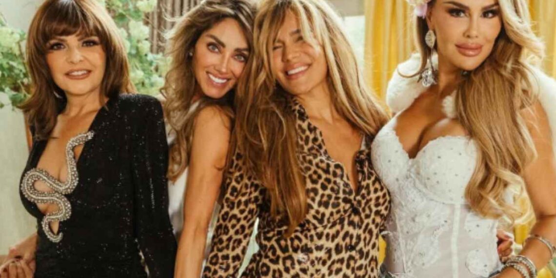 Karol G regresa con “Tropicoqueta” y revive telenovelas mexicanas