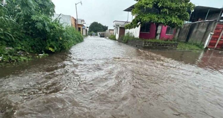 Lluvias del fin de semana causan estragos y dejan un migrante fallecido en Tapachula