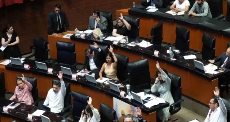 Morena defiende elecciones judiciales y propone sanciones para jueces que “no respondan al pueblo”