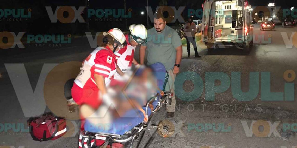 Mujer ciclista es embestida por motociclista en Ciudad Victoria, Tamaulipas