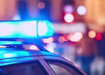 Mujer pierde el control de su vehículo y provoca choque en avenida de Nuevo Laredo, Tamaulipas