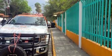 Niña sufre semiamputación de un dedo en una escuela de San Pedro, Nuevo León
