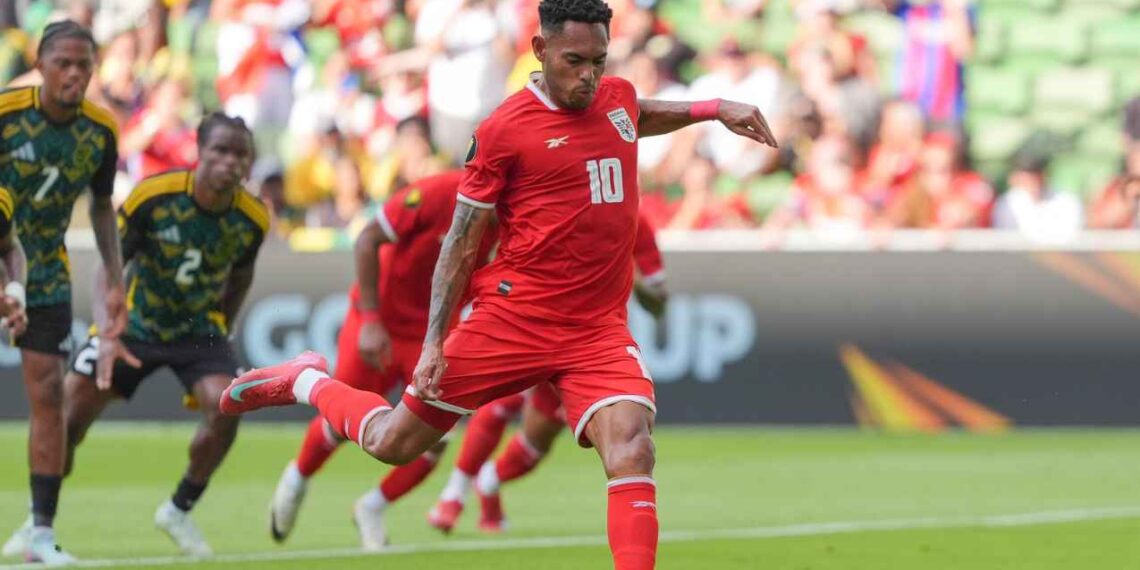 Panamá elimina a Jamaica con triplete de Ismael Díaz en la Copa Oro 2025