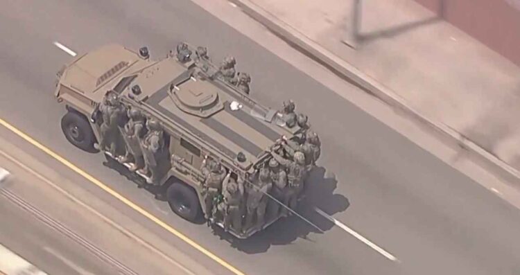 Redadas en Los Ángeles dejan más de 200 mexicanos detenidos