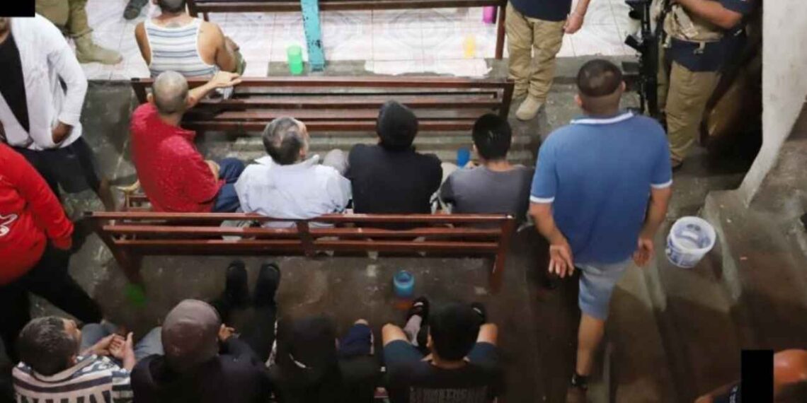 Rescatan a 32 personas de centro de rehabilitación en Zapopan; acusan maltrato y condiciones insalubres