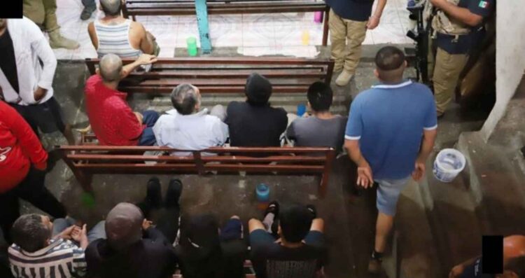 Rescatan a 32 personas de centro de rehabilitación en Zapopan; acusan maltrato y condiciones insalubres