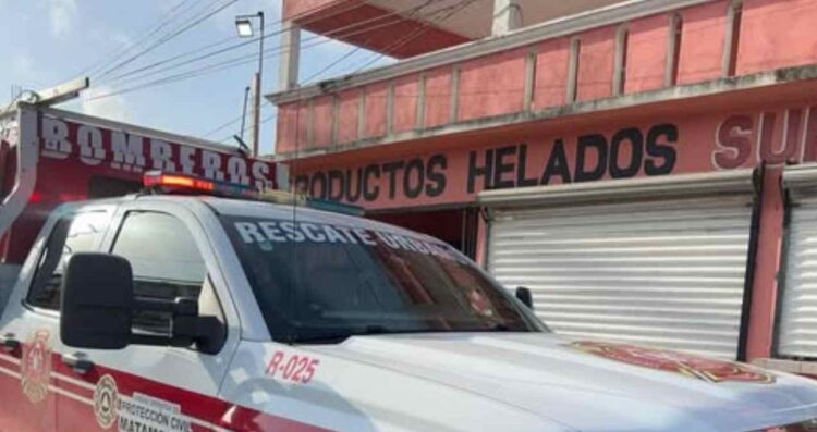 Se incendia cuarto sobre heladería en Matamoros, Tamaulipas