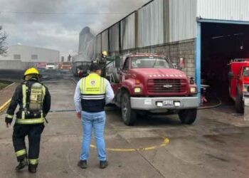 Se registra incendio en fábrica del corredor industrial de Tlaxco, Tlaxcala