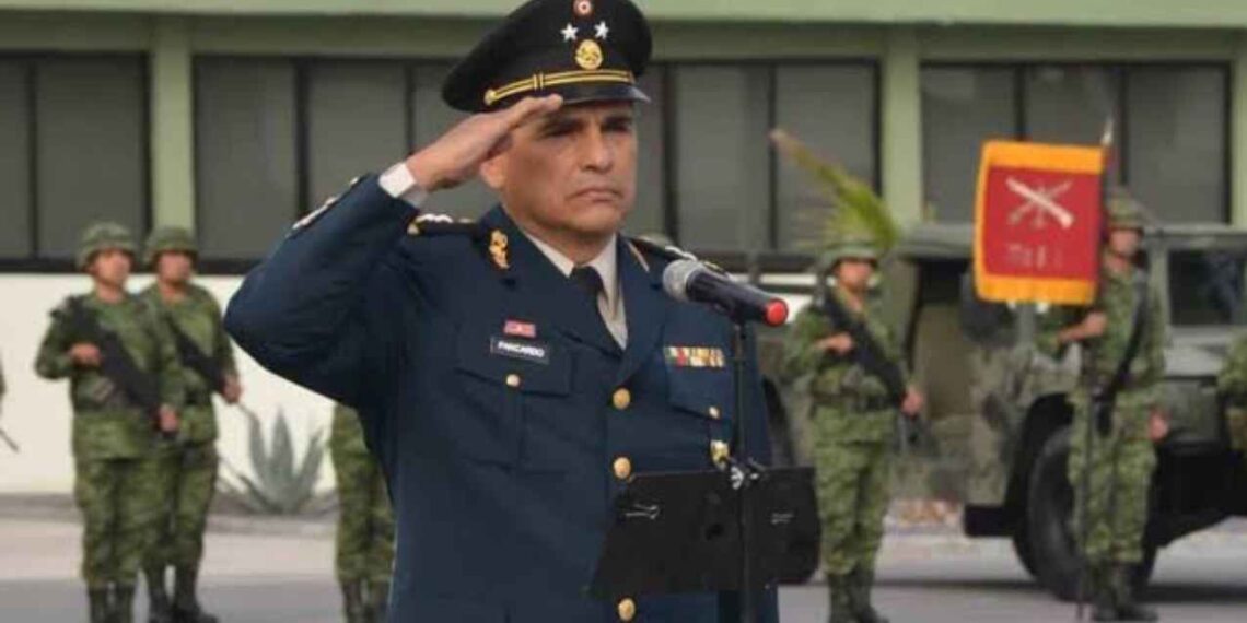 Sustituye el general Carlos Arturo Pancardo Escudero al general Sergio Chávez en Seguridad Pública