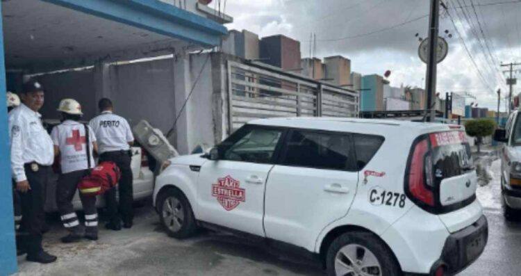 Taxista derrapa y termina arrollando a mujer en Matamoros, Tamaulipas