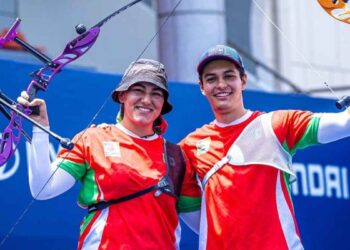 Tiradores mexicanos llegan a Turquía para la Copa del Mundo de tiro con arco