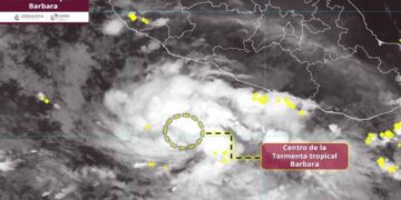 Tormenta tropical 'Bárbara' amenaza con convertirse en huracán este lunes