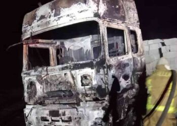 Tráiler se incendia en la carretera Rumbo Nuevo en Tamaulipas