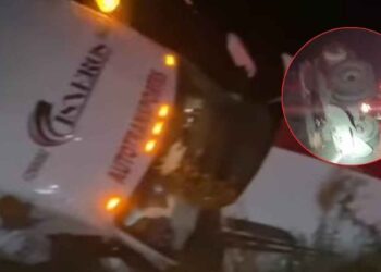 tráiler volcado Carretera Nacional