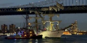 Trasladan el Buque Escuela Cuauhtémoc a astillero en Nueva York para someterlo a evaluación técnica