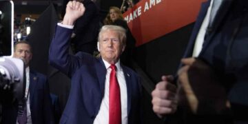 Trump prohíbe ingreso países
