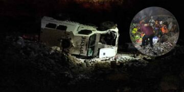 Unidad de la Guardia Nacional vuelca en Iturbide, Nuevo León; reportan 5 elementos heridos