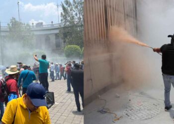 VIDEOS: Maestros de la CNTE intentan entrar a la fuerza a las instalaciones de la Segob