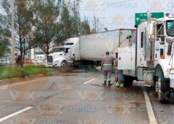 accidente de tráiler en Altamira
