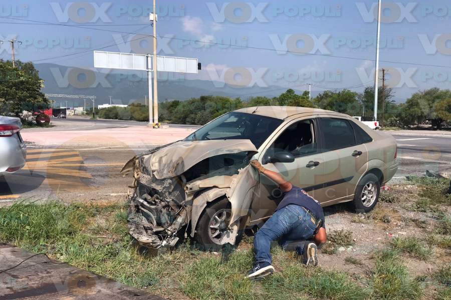 accidente en Rumbo Nuevo en Victoria