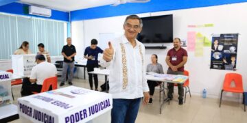 Américo Villarreal en elección judicial