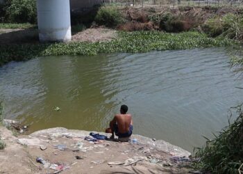 bañarse en río Bravo en Matamoros