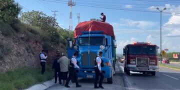 camión se incendia Victoria