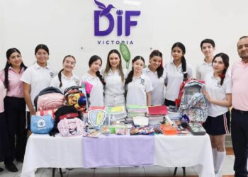 donación de útiles escolares en Ciudad Victoria